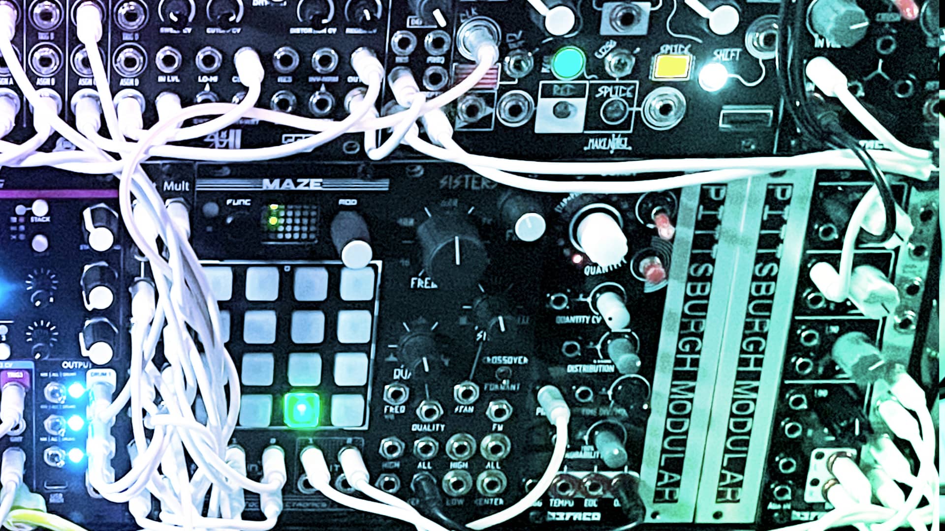 Modular synth somewhat showing the use of a matrix mixer for send /eturn routing